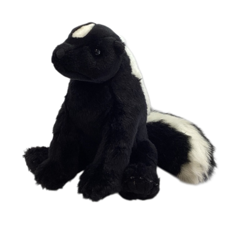🌺 Parks Canada Plush Skunk